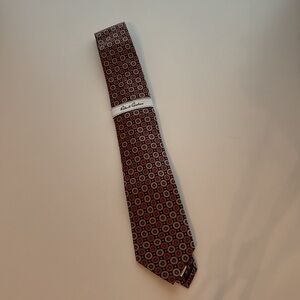 New Robert Graham 100% Silk Tie